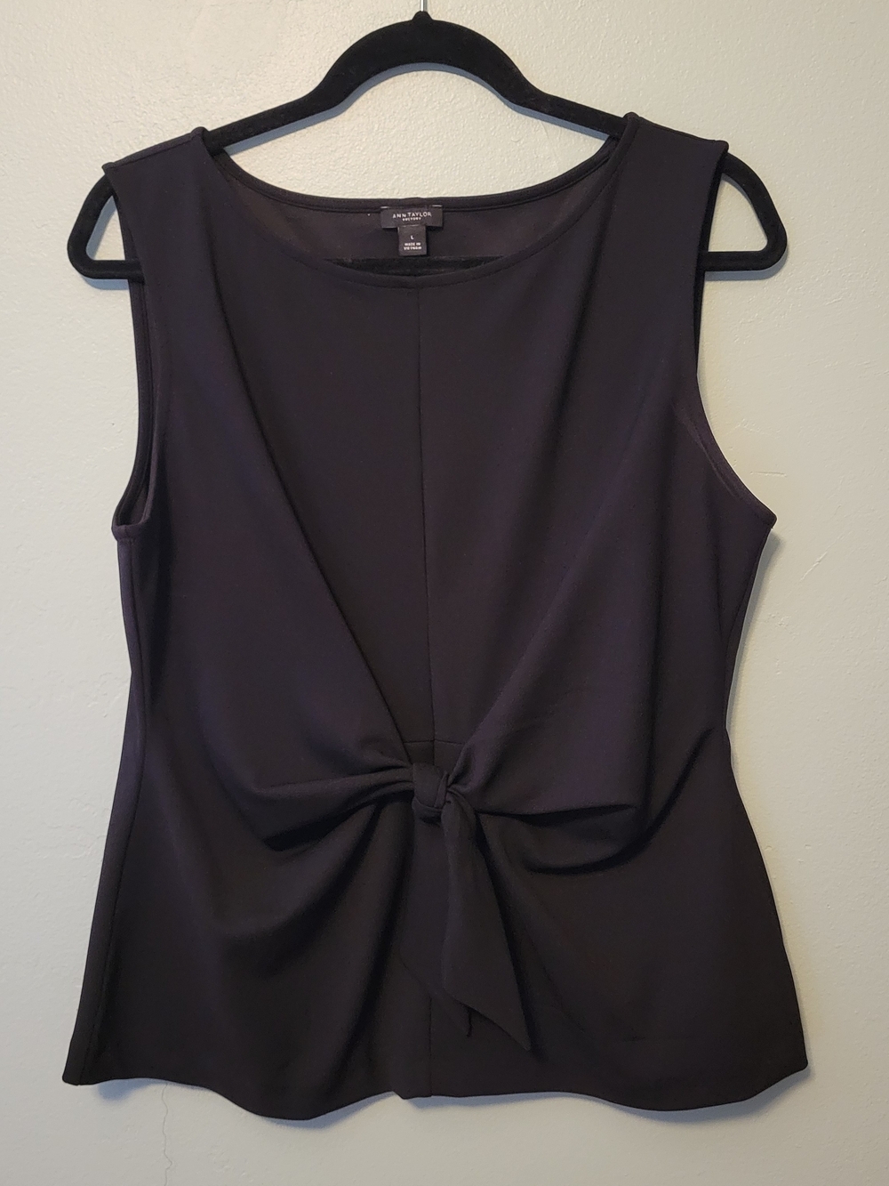 Ann Taylor Black Knot-Front Sleeveless Camisole